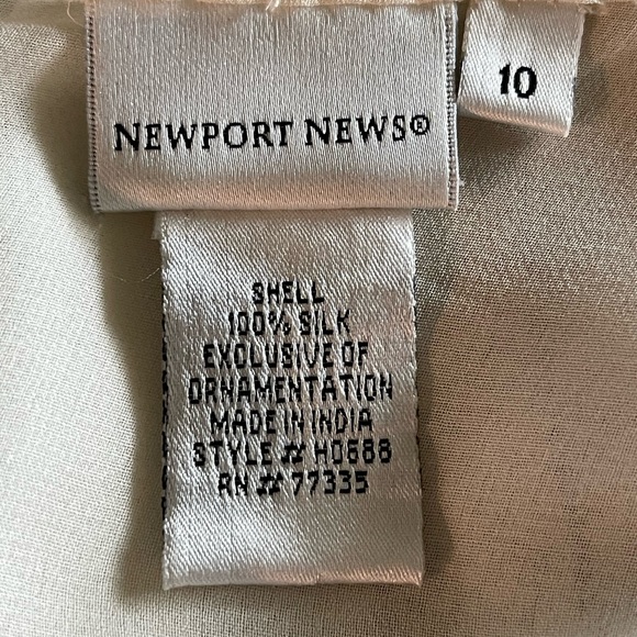 Newport News ladies, lovely silk blouse NWOT - Picture 15 of 15